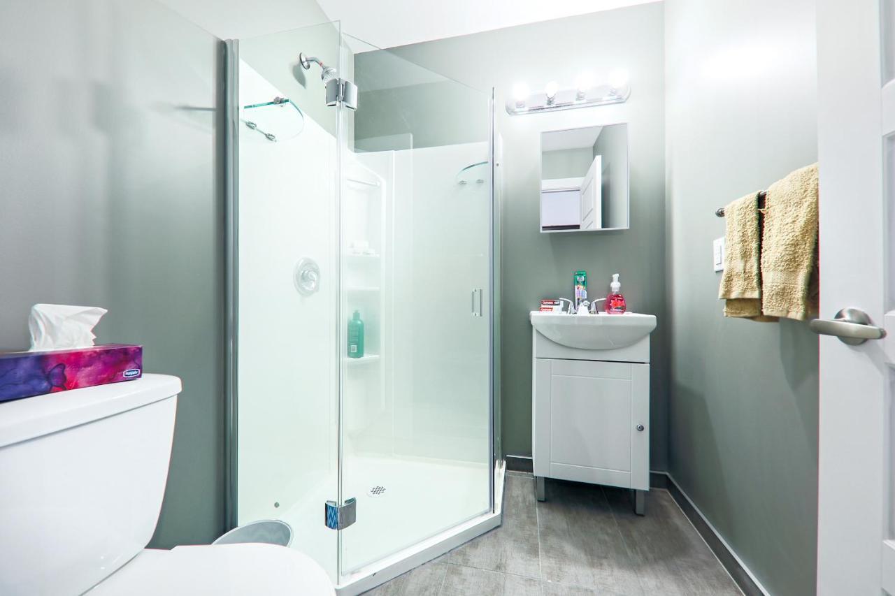 Homa Homestay Hotel By Olympic Stadium Montreal Auberge-Hostel Esterno foto