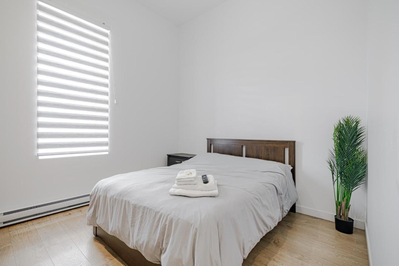 Homa Homestay Hotel By Olympic Stadium Montreal Auberge-Hostel Esterno foto