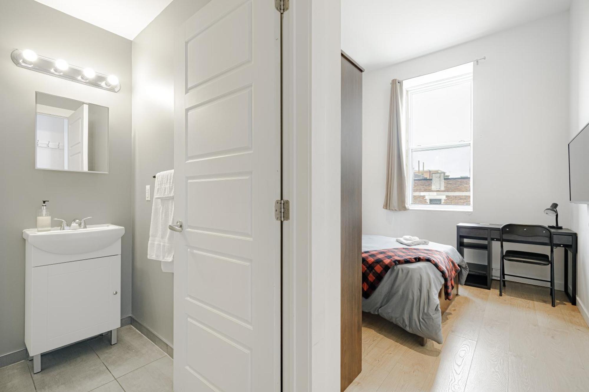 Homa Homestay Hotel By Olympic Stadium Montreal Auberge-Hostel Esterno foto